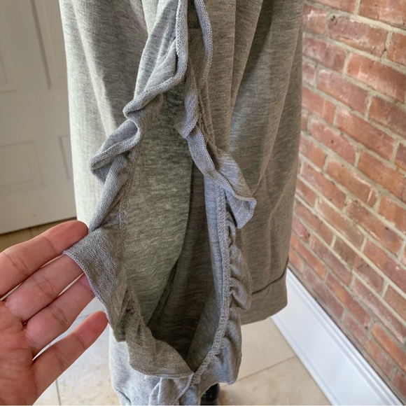 🏷️ Karlie Heathered Gray Ruffled Open Sleeve Top L - Picture 7 of 8